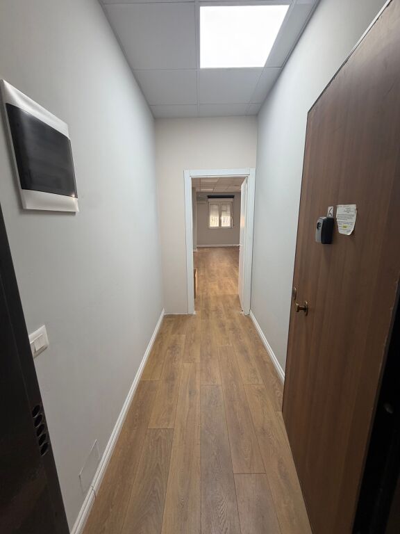 Ambjent open space,zyre,toptani qender,700 mije leke