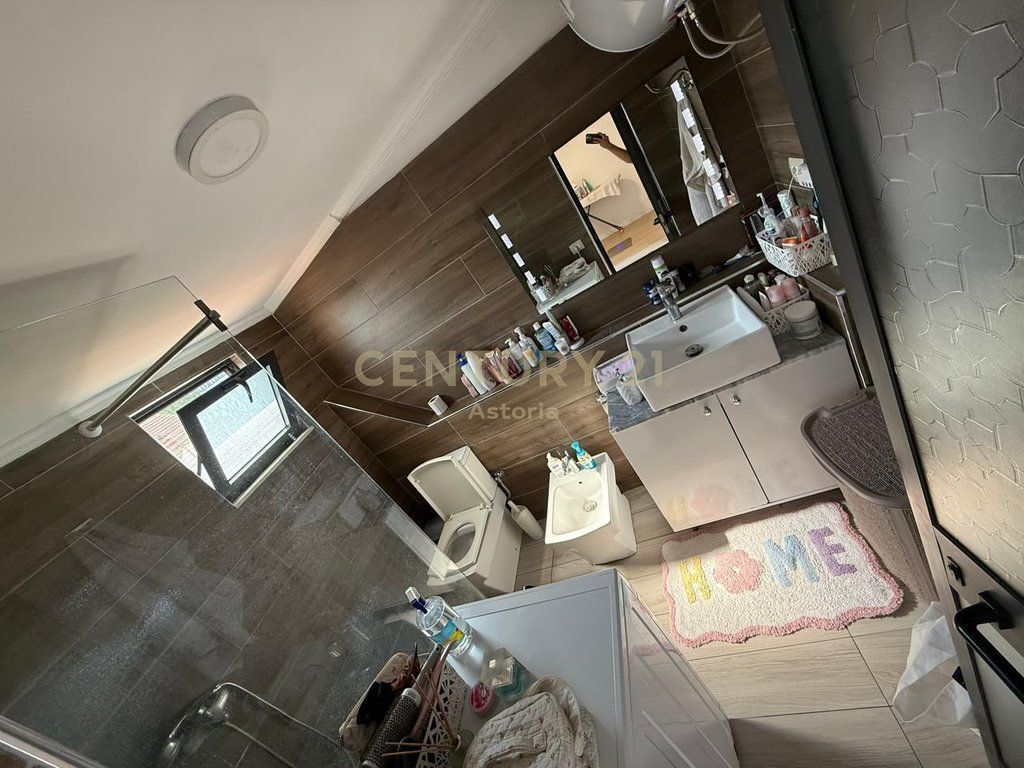 Vile Moderne per qira prane Casa Italias