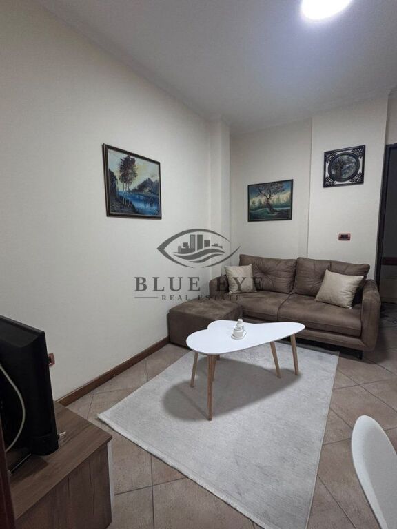 Apartament 2+1 Me Qira në Stacionin e Trenit, Durrës
