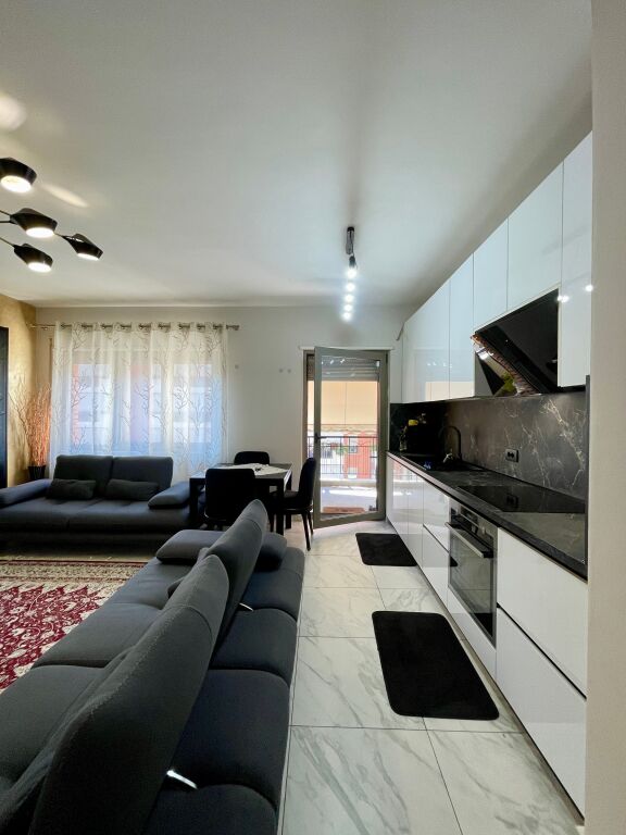 Apartament 3+1 Ne Shitje Tek Kompleksi Delijorgji!