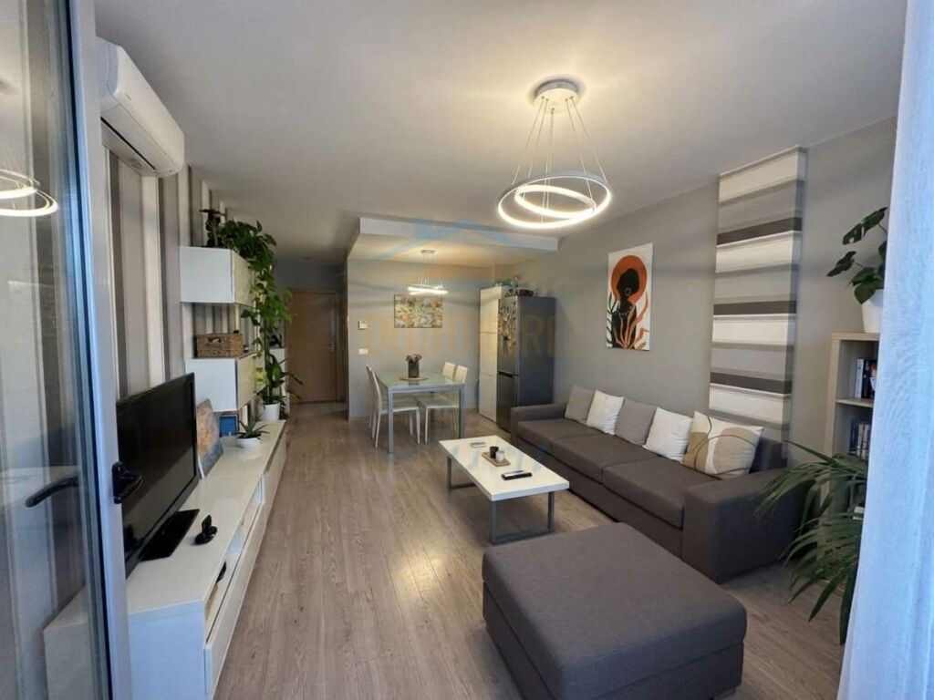 For sale, 2+1 Apartment +Parking Space, Dry Lake, Tirana
