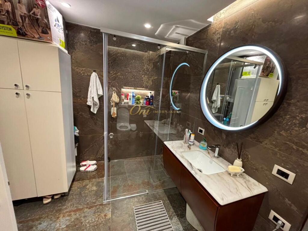RRUGA E KOSOVAREVE APARTAMENT PER SHITJE 2+1