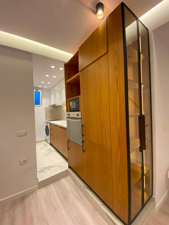 1+1 apartment for sale, Pazari i Ri/Center