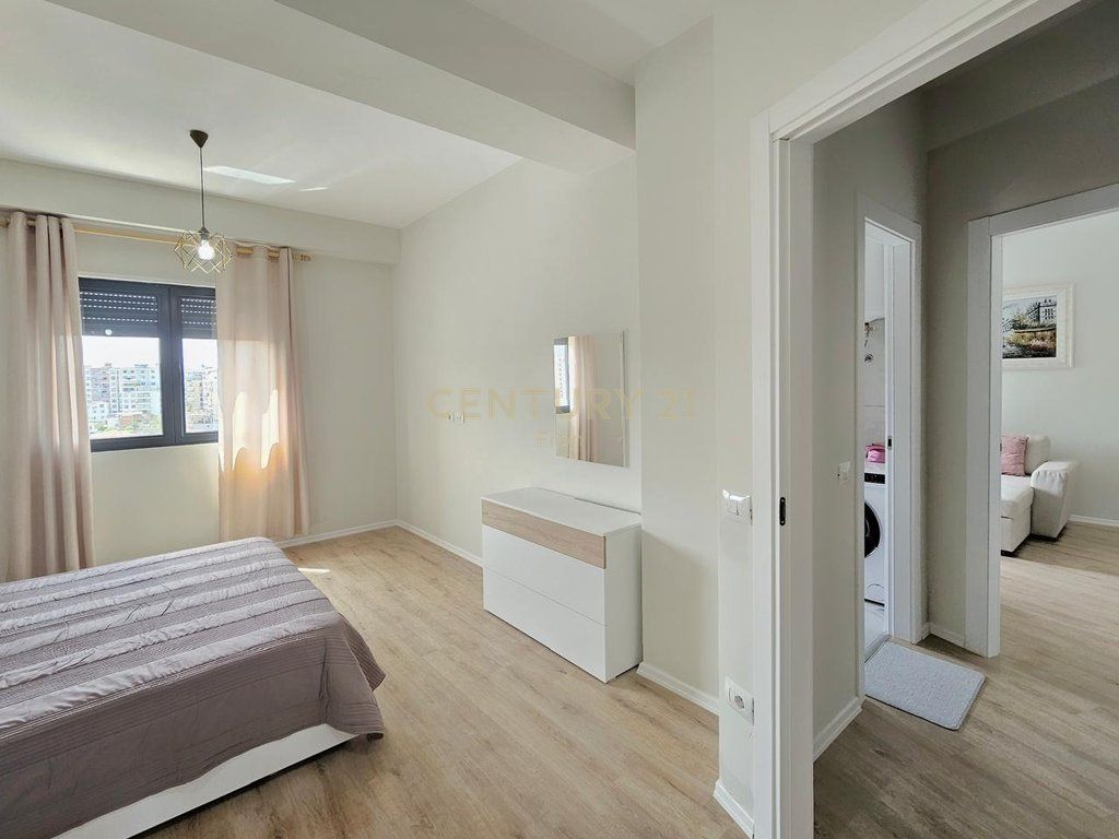 APARTAMENT 1+1 ME QIRA + POST PARKIMI 650 € /Muaj 60,000 Lekë /Muaj