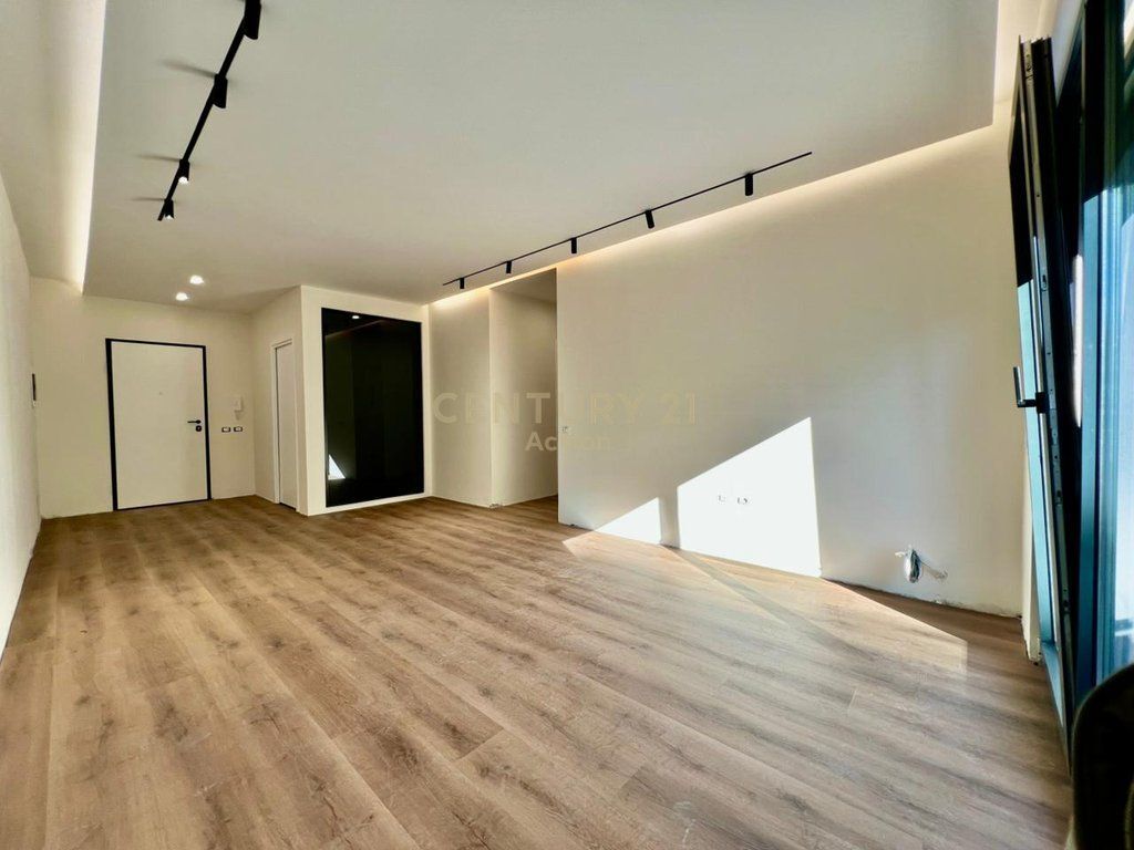  SHESIM, SUPER APARTAMENT 2️⃣➕1️⃣➕2️⃣ me 🅿️OST PARKIMI, LIQENI THATË (PA MALORE)