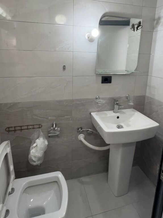 Shtëpi Private 2+1 me Qira Oborr &amp; Parkim – Fusha e Ali Demit !