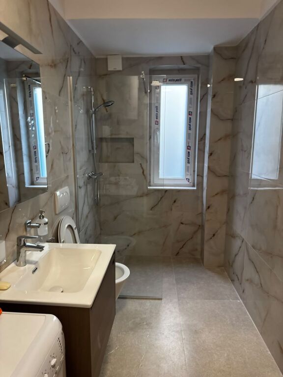 JEPET ME QIRA APARTAMENT 2+1, RRUGA VASO PASHA, TIRANE