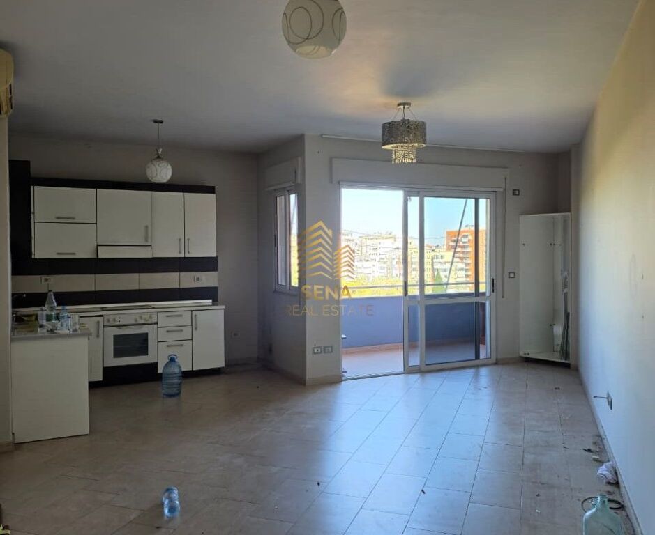 For rent, 2+1+balcony apartment, Zoological Garden, 60,000 Lek/Month