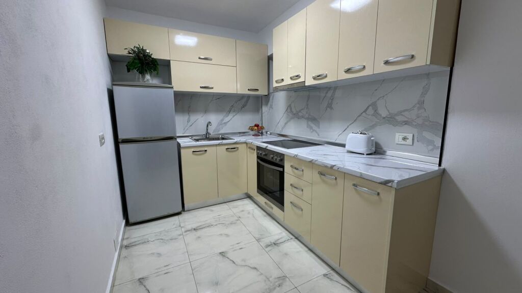 2+1 apartment for rent at Kodra e Priftit