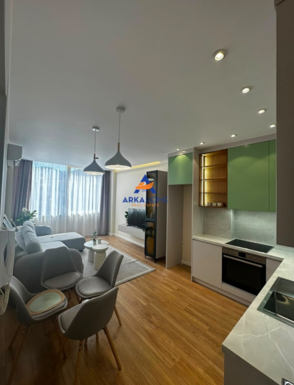 VENDESI APPARTAMENTO 1+1 "AL KRISTAL CENTER, KOMUNA E PARISIT" 185.000 EURO