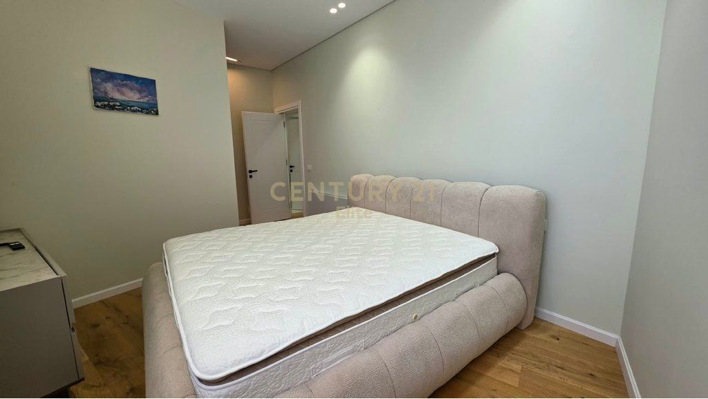 APARTAMENT 2+1 ME QIRA NË KOMPLEKSIN “GREEN VALLEY”, LIQENI I THATË, TIRANË