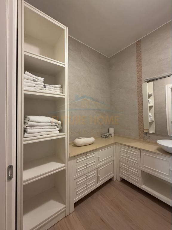 Shitje, Apartament 2+1+2, Qender, Tirane