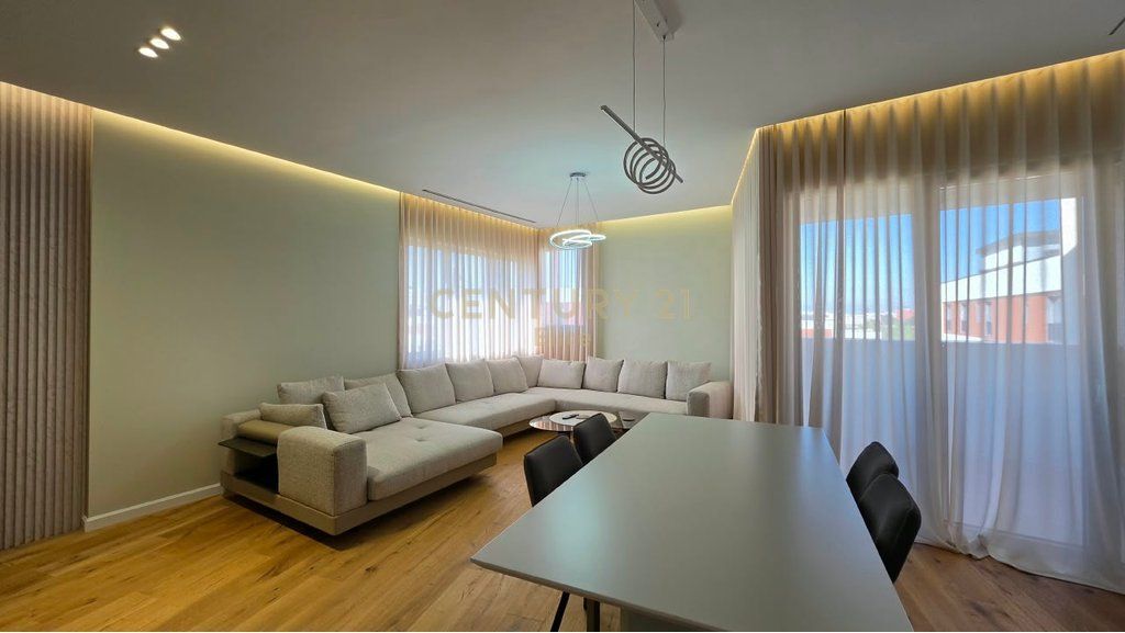APARTAMENT 2+1 ME QIRA NË KOMPLEKSIN “GREEN VALLEY”, LIQENI I THATË, TIRANË
