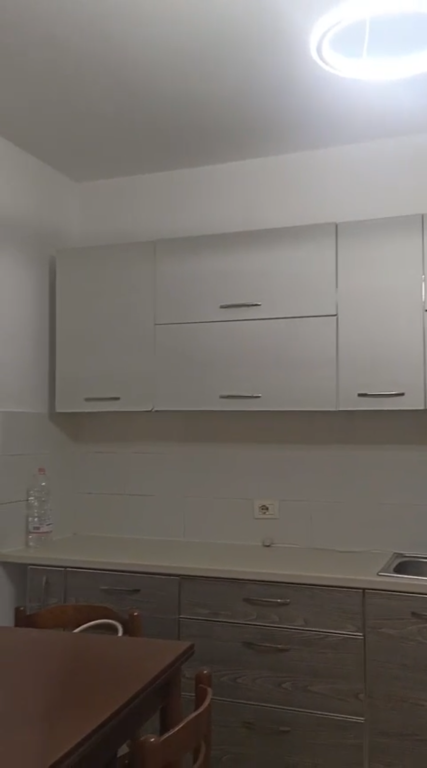 Apartament 2+1 per qera ne Fresk !