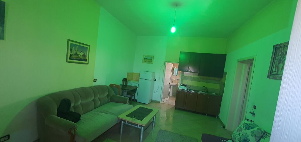 SHTEPI 1+1 ME QERA - KAMEZ, TIRANE