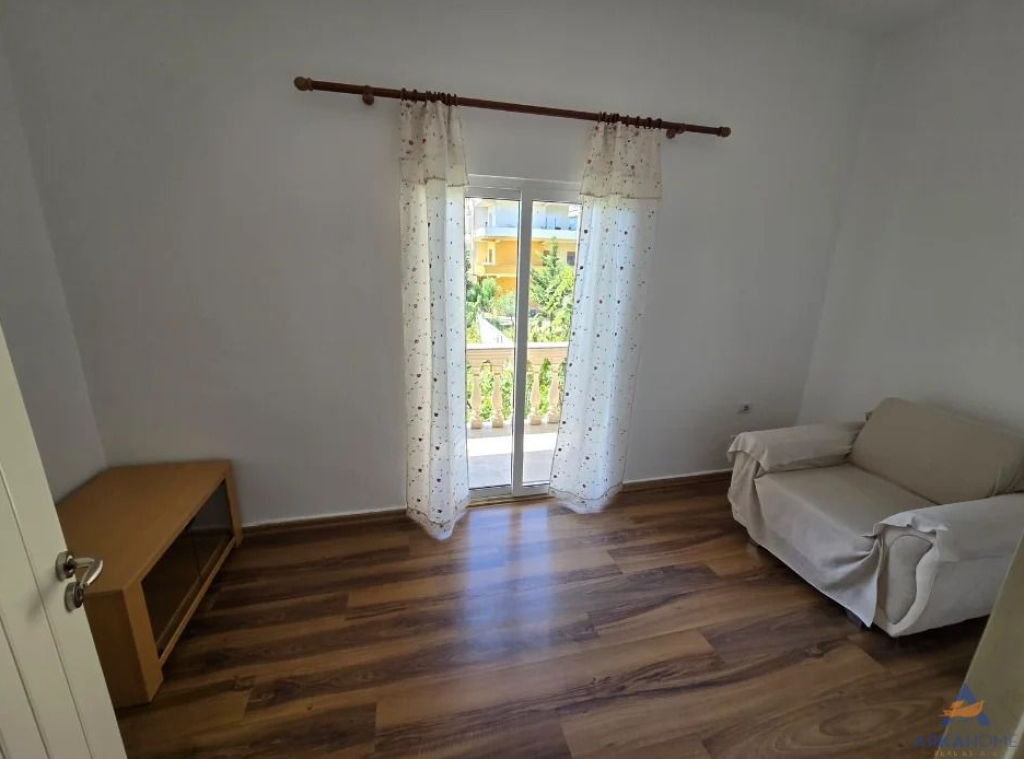 APPARTAMENTO 2+1 IN AFFITTO CON BALCONE "VECCHIO SAUK" 650 EURO