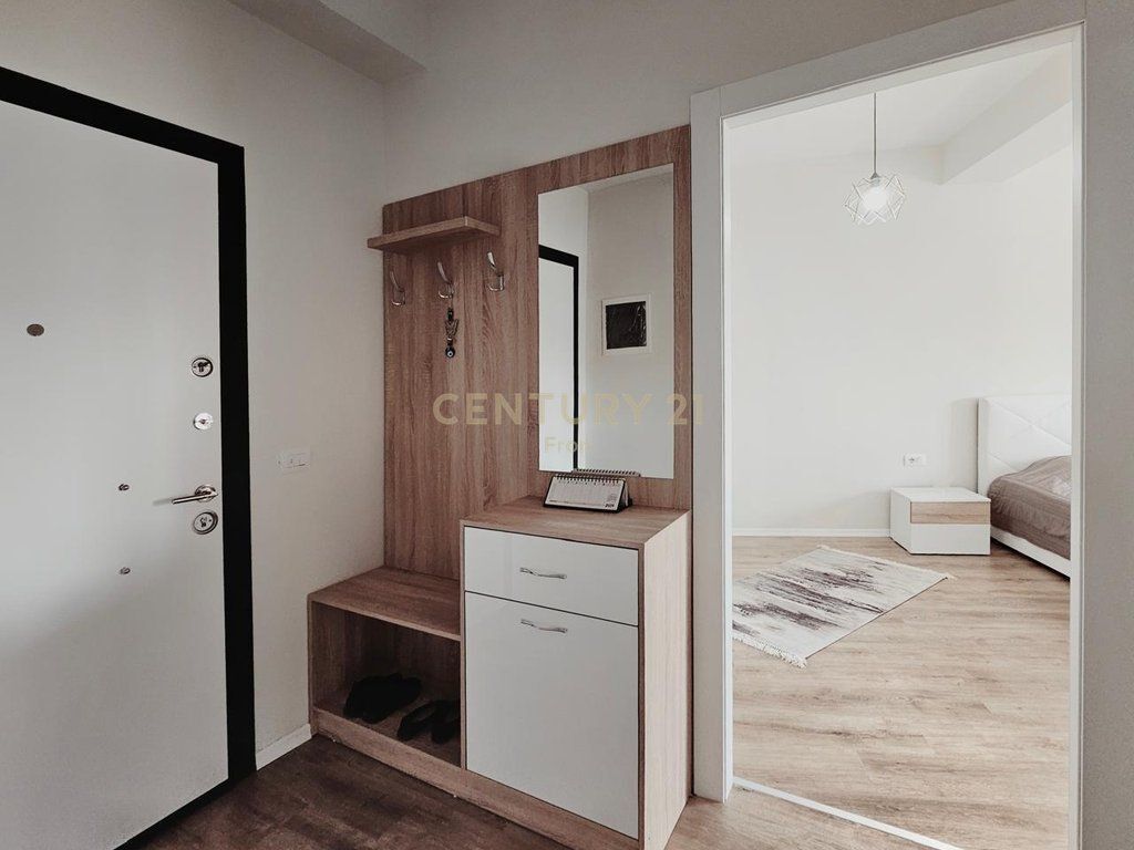 APARTAMENT 1+1 ME QIRA + POST PARKIMI 650 € /Muaj 60,000 Lekë /Muaj