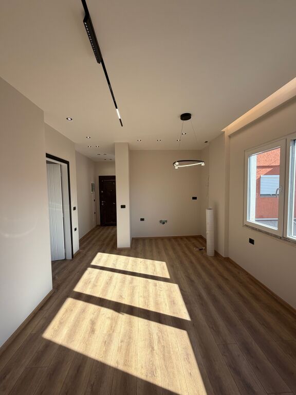 Shiten 2 apartmente 1+1 ne Astir te vila L