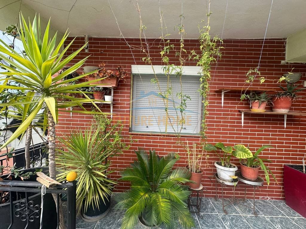🏡 SHITET SHTËPI PRIVATE ME OBORR | BULEVARDI BAJRAM CURRI, TIRANË
