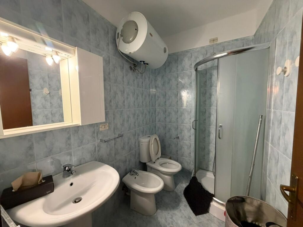 Apartament 1+1 per qira tek Pazari i Ri.