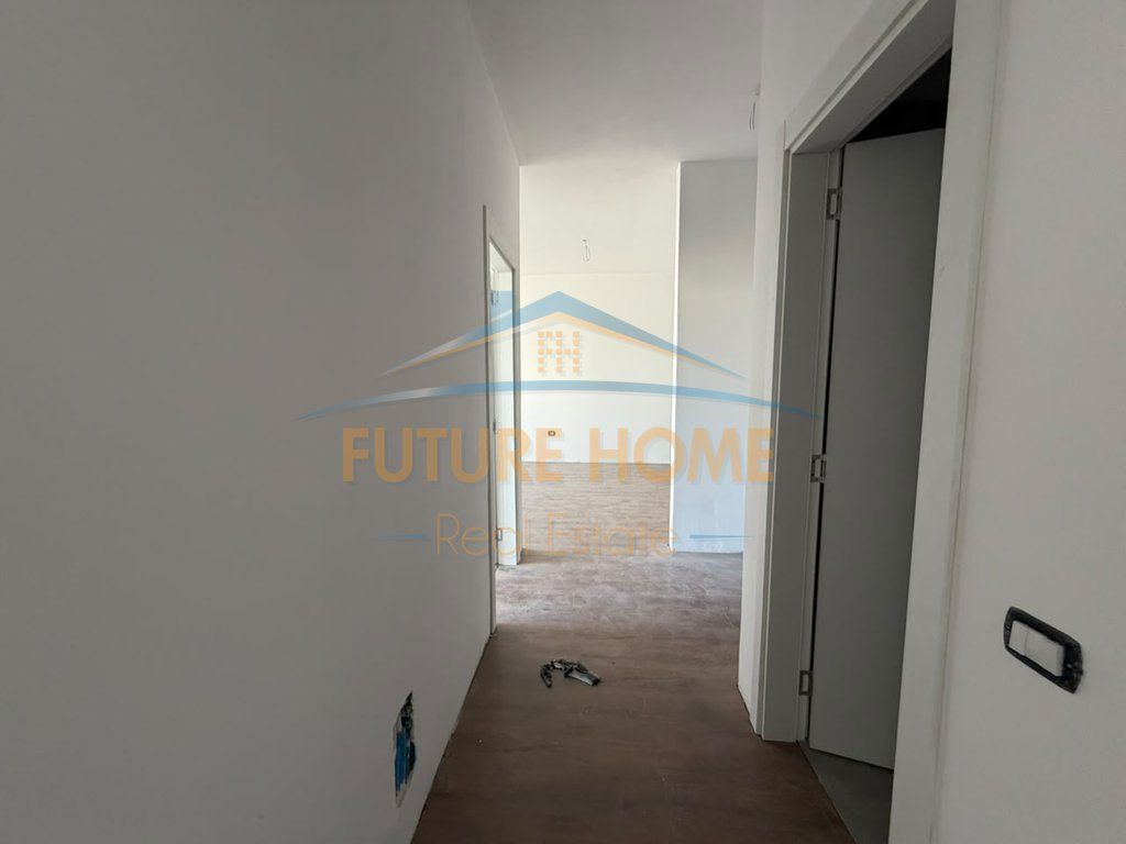 Shitet, Apartament 1+1, Ish-Tregu Elektrik, Tiranë
