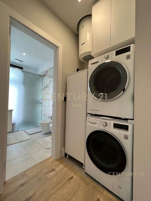 Jepet me qira apartament 3+1+2 në një nga rezidencat më të reja në zonën e Lundrës, shumë pranë TEG|2400 EURO