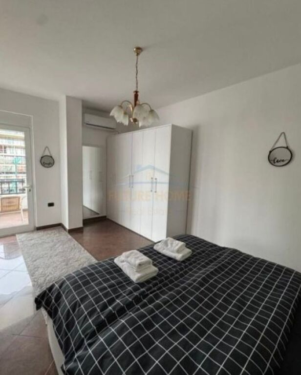 Qira,Apartament1+1+Verandë,Rruga Pjetër Bogdani,Blloku,Tiranë.