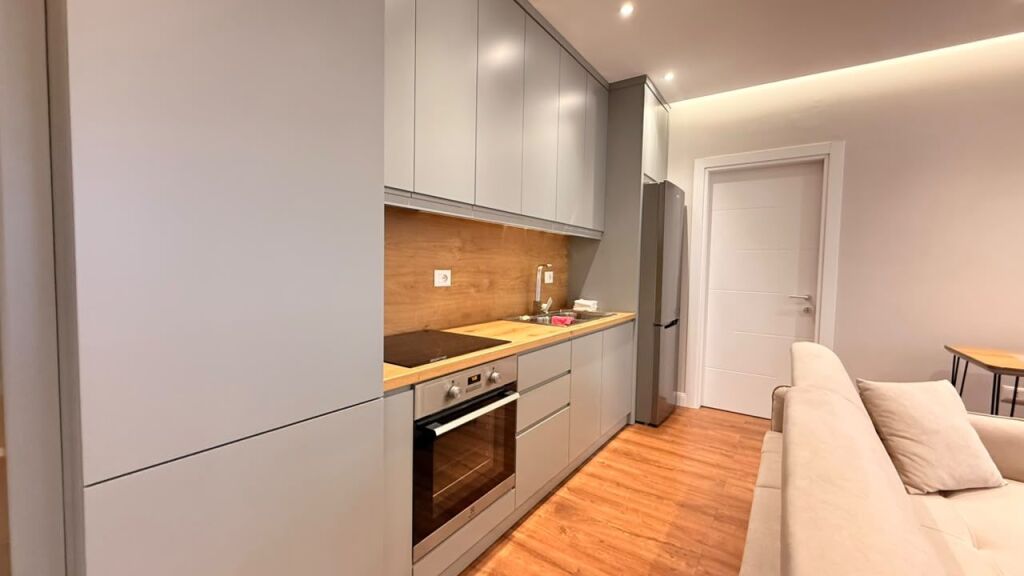 APARTAMENT 2+1 ME QIRA – BULEVARDI I RI