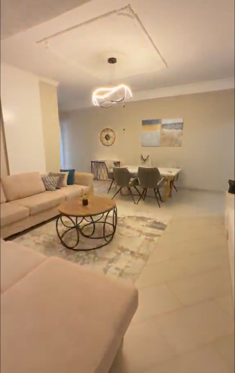 Jepet me qira apartament 2+1 pranë Oslos, Unaza e Re.