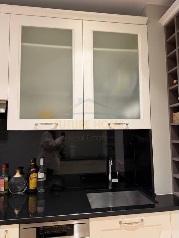 Shitje, Apartament 2+1+2, Qender, Tirane