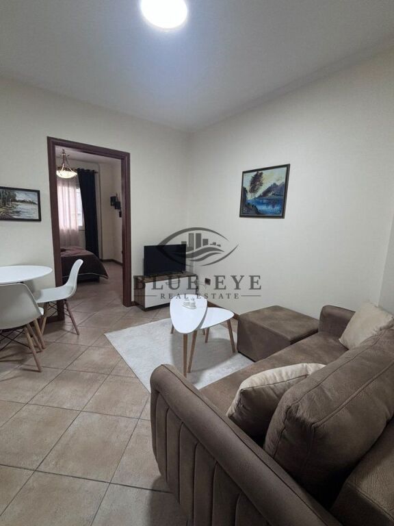Apartament 2+1 Me Qira në Stacionin e Trenit, Durrës