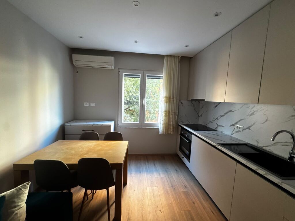 JEPET ME QIRA APARTAMENT 2+1, RRUGA VASO PASHA, TIRANE