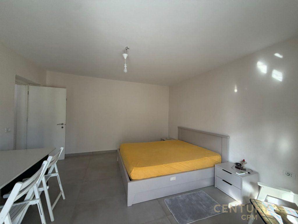 Apartament 2+1 per Qira tek Myslym Shyri 830 € /Muaj 75,000 Lekë /Muaj