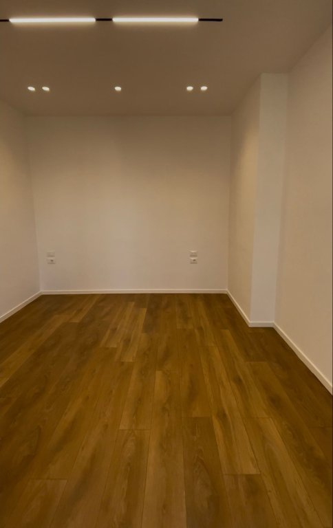 Shitet apartament 1+1 pranë Mozaikut, 21 Dhjetori, Tiranë.