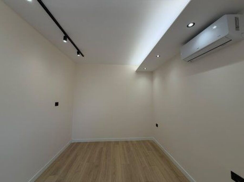  Shitet ,Apartament 1+1, Komuna e Parisit, Tirane