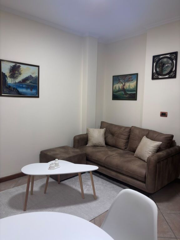  JEPET ME QIRA APARTAMENT 2+1 – STACIONI I TRENIT, DURRËS!