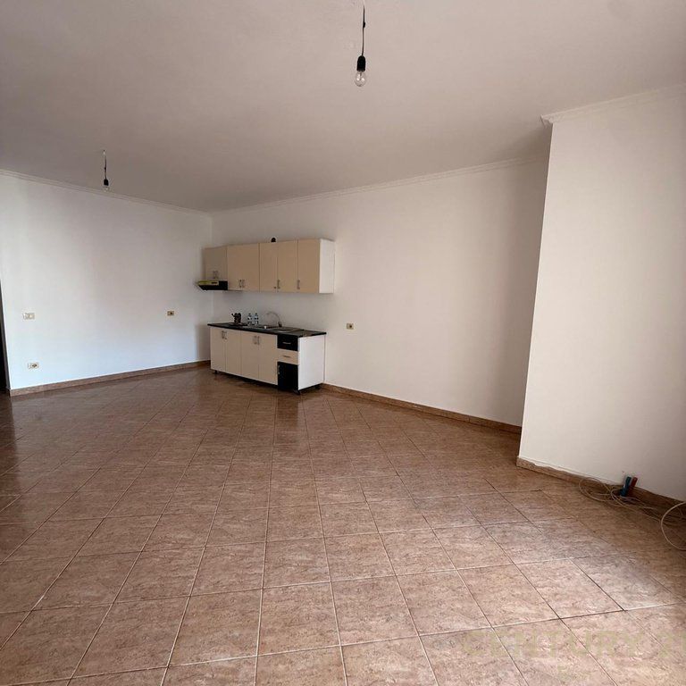 Apartament 2+1 Në Shitje në Astir, Tiranë - 155,000€