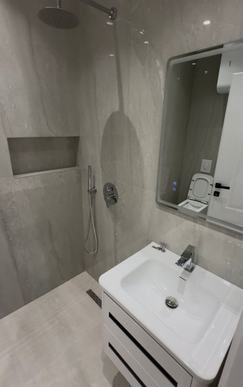 1+1 apartment for sale near the Mosaic, 21 Dhjetori, Tirana.