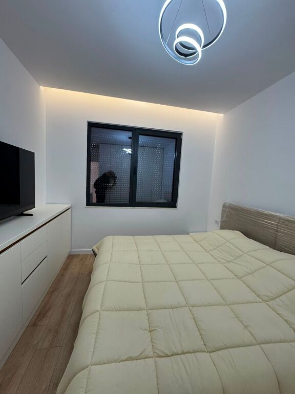 Appartamento 2+1 +posto auto Rr.Elbasanit, te Vilat Amerikane