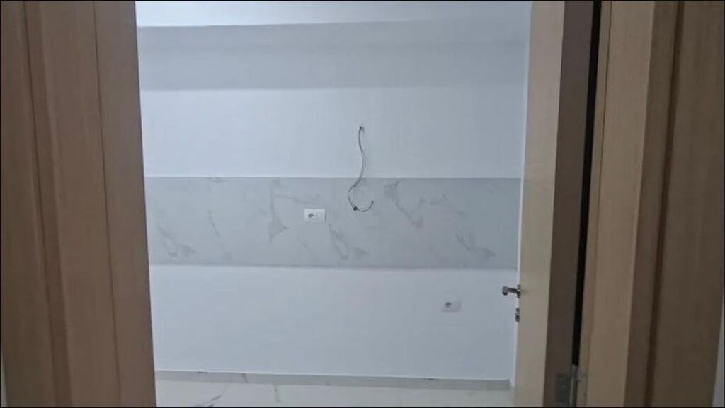 Rent | Ambient biznesi 1 + 1 | Rruga 5 Maji | 400 €/month