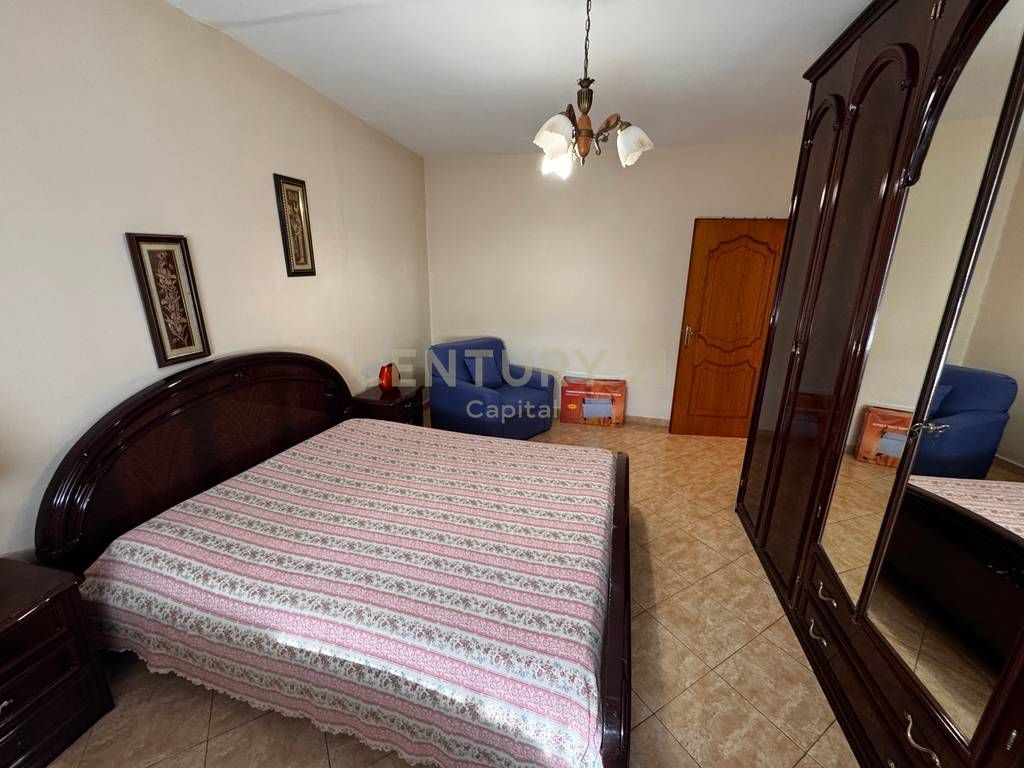 Appartamento 2+1 in affitto, vicino alla Moschea Xhura