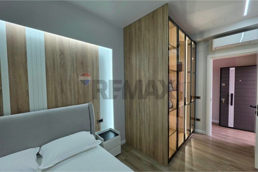 🏡 PENTHOUSE EKSKLUZIV PËR SHITJE – LUNGOMARE, VLORË 🌊
