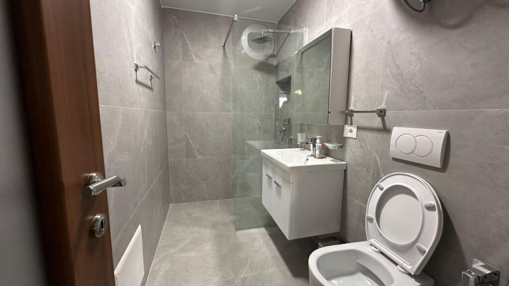  APPARTAMENTO 2+1 IN AFFITTO – KOMUNA E PARISIT
