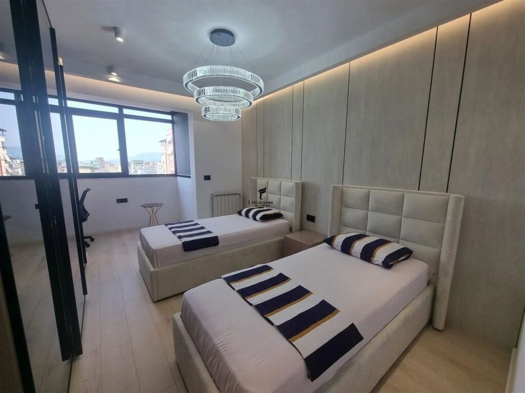 APARTAMENT ME QERA 2+1+2 LIQENI ARTIFICIAL 150.000 LEKE FH-98707