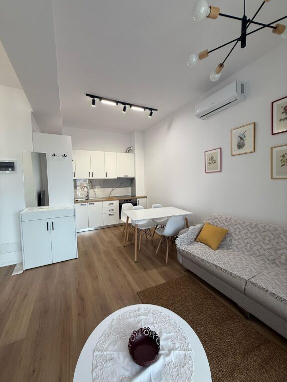 Apartment for rent 1+1 Address: Ali Demi Kaimi Floor 3 Furnished Price 400 thousand lek Available on the 1st