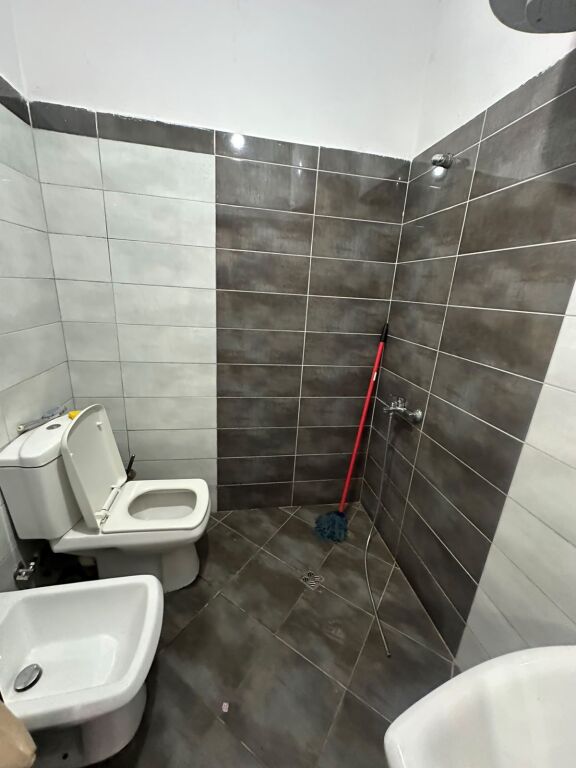 Apartament 2+1 + Ballkon me Qira – Laprakë !