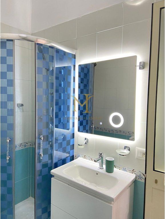 JEPET ME QERA APARTAMENT NE PLAZH STACIONI PARE!