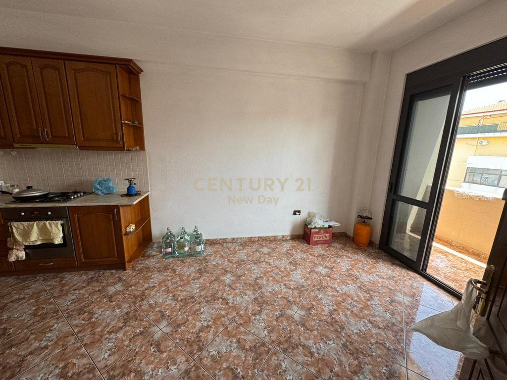 Apartament 3+1+2Tualete + 3 Ballkone Për Shitje në Stadiumi, Durrës - 137,000€ | 124 m²