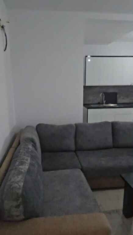 Apartament me qera 2+1 mbrapa Spitalit Universitar te Traumes ID 5802