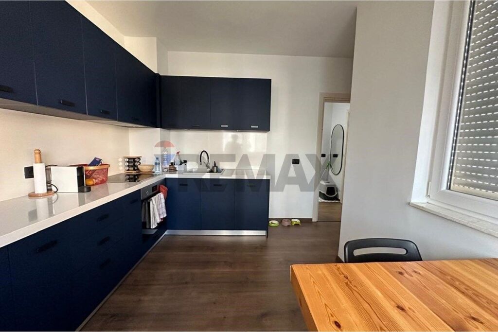 Apartament 2+1 per qira tek Ish Ekspozita
